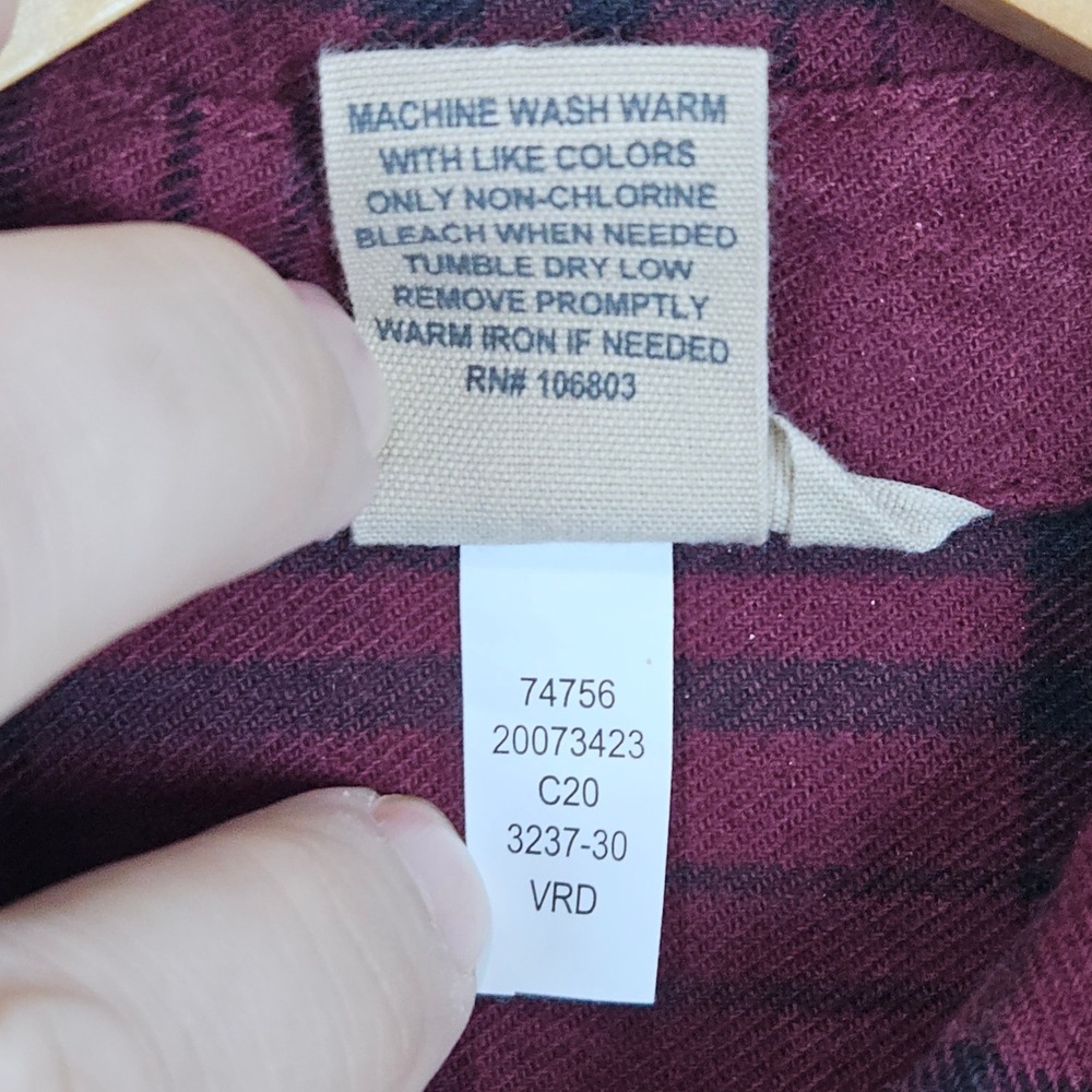 Duluth Trading Women's Red Plaid Button Up Shirt Size M Flannel Roll Tab Sleeves - Picture 5 of 11